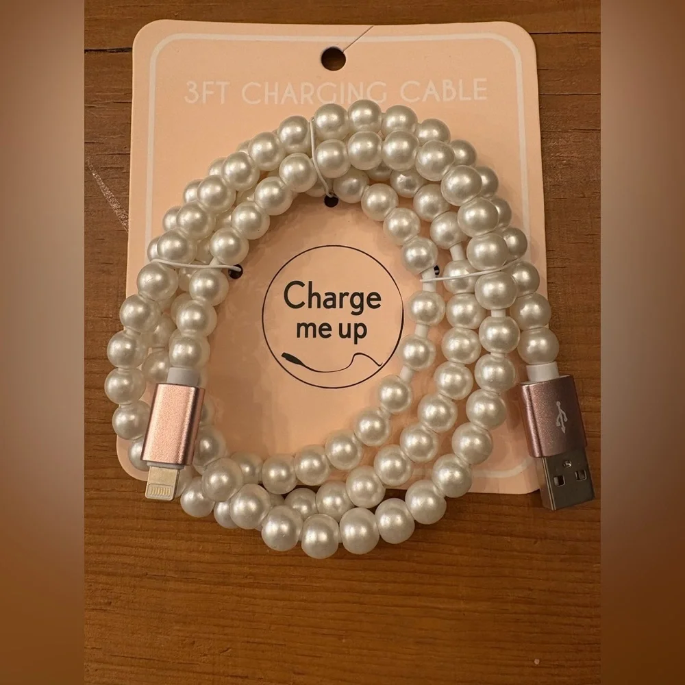 NWT iPhone Charger LIGHTNING White PEARLS 3.3’ 1 Meter Fun!!!